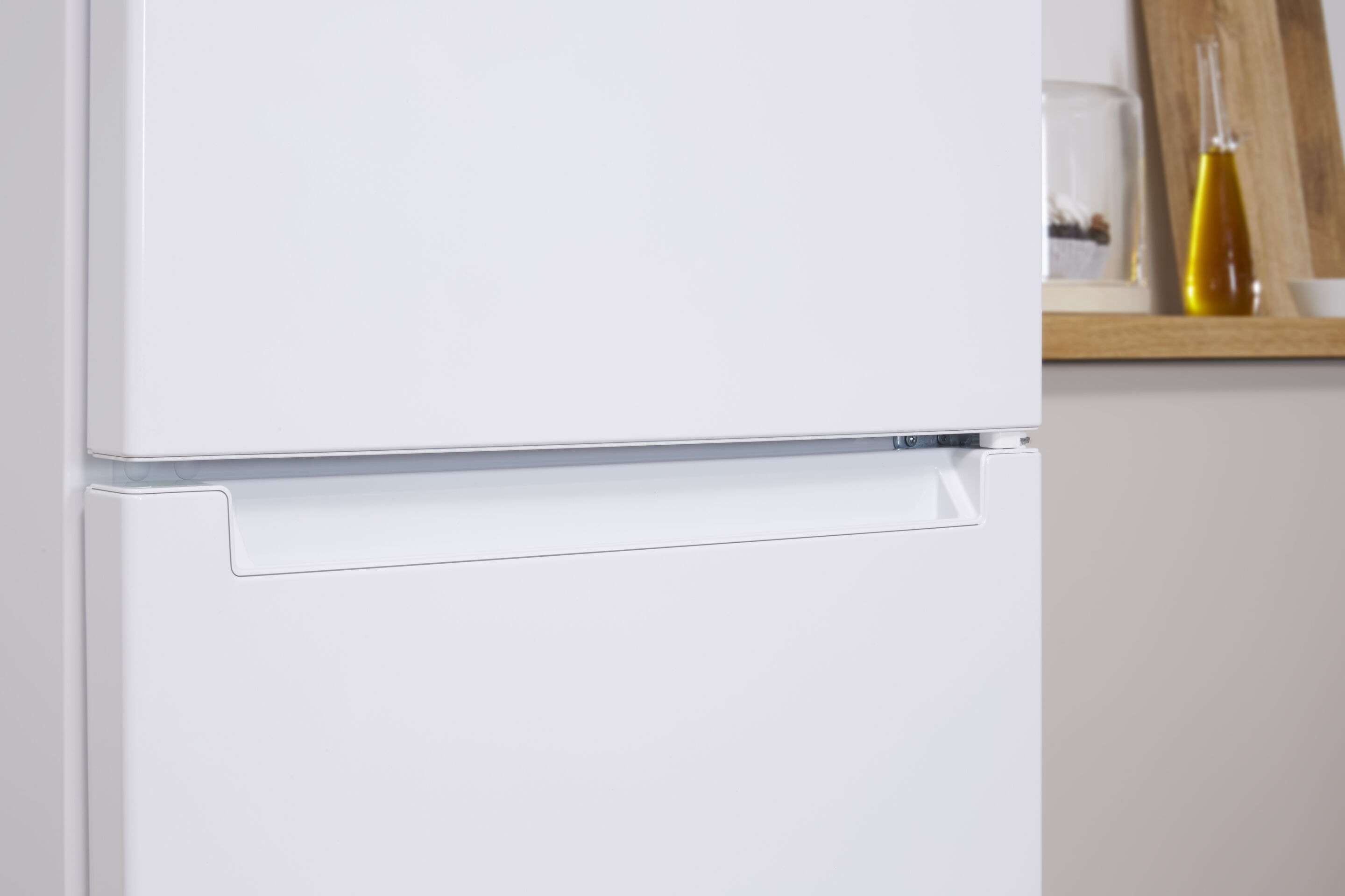 Холодильник с нижней морозильной камерой Indesit ES 18 рис.2