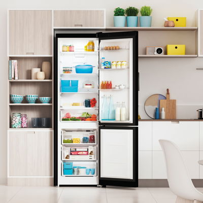 Холодильник с нижней морозильной камерой Indesit ITS 5200 B рис.10