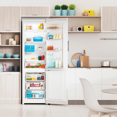 Холодильник с нижней морозильной камерой Indesit ITS 5200 W рис.10