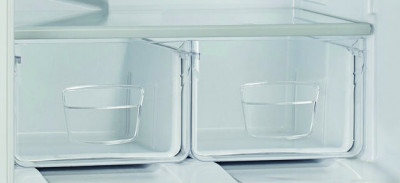 Холодильник с нижней морозильной камерой Indesit ES 15 рис.5