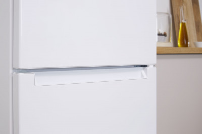 Холодильник с нижней морозильной камерой Indesit DS 4200 W рис.2