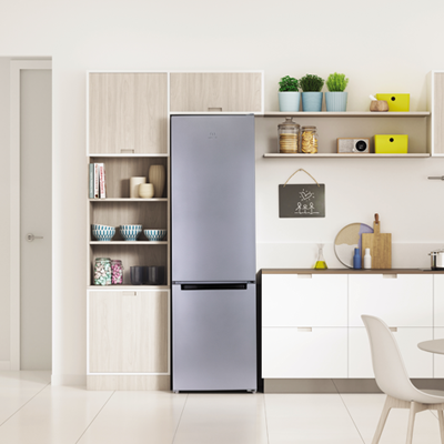 Холодильник с нижней морозильной камерой Indesit DS 4200 SB рис.7