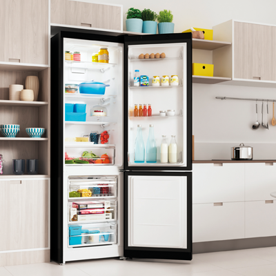 Холодильник с нижней морозильной камерой Indesit ITS 5200 B рис.11
