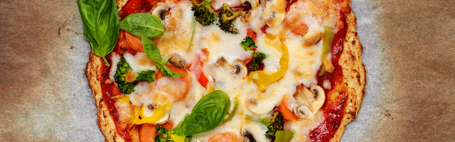 Рецепт овощной пиццы с основой из цветной капусты