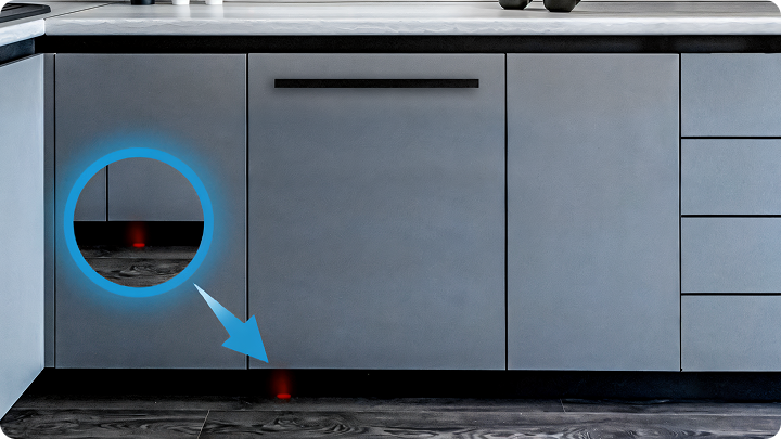 Световой индикатор на полу у Indesit DI 3C49 B